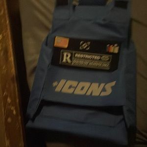 Icons vest